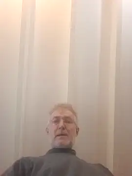 Snapshot of 60philippe chatting on 01/24/25, 10:21 60philippe online show from 01/24/25, 10:21