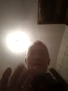 Snapshot of 60philippe chatting on 03/21/25, 12:17 60philippe online show from 03/21/25, 12:17