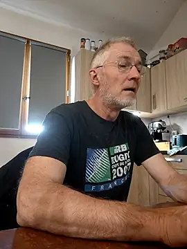 Snapshot of 60philippe chatting on 06/09/26, 10:16 60philippe online show from 06/09/26, 10:16