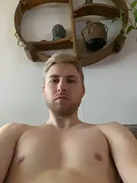 Snapshot of HotIceman2407 chatting on 01/07/25, 12:31 HotIceman2407 online show from 01/07/25, 12:31