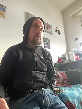 Snapshot of branleurbidu90 chatting on 01/06/26, 09:24 branleurbidu90 online show from 01/06/26, 09:24