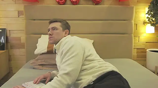 EthanPinkman online show from 02/11/26, 04:28