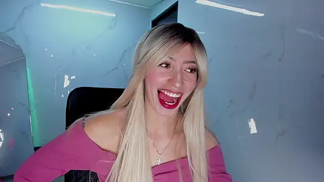 Snapshot of LilithCooperr_ chatting on 09/27/25, 07:41 LilithCooperr online show from 09/27/25, 07:41