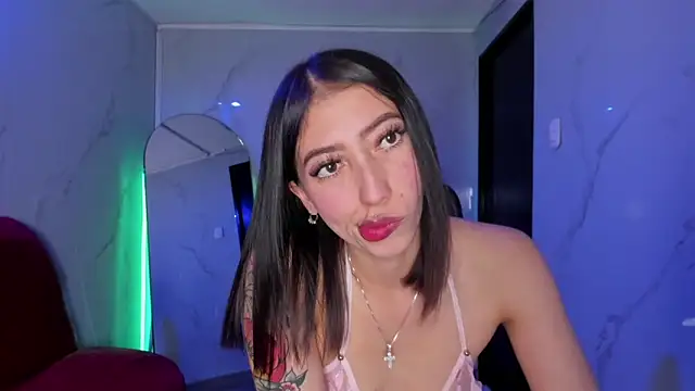 Snapshot of LilithCooperr_ chatting on 10/04/25, 09:02 LilithCooperr online show from 10/04/25, 09:02