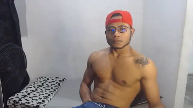 Snapshot of grandominantex1 chatting on 12/14/25, 10:58 grandominantex1 online show from 12/14/25, 10:58