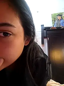 littlemelii online show from 12/29/24, 04:48