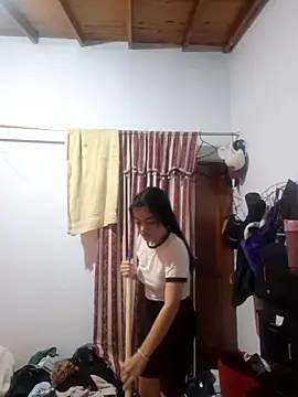 littlemelii online show from 02/06/25, 12:11