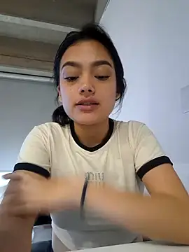 littlemelii online show from 02/25/25, 10:07