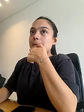 littlemelii online show from 03/17/25, 03:50