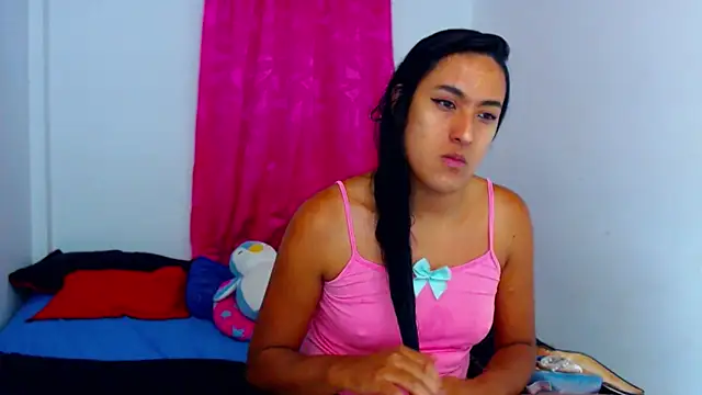 misss estrella online show from 11/26/25, 07:37