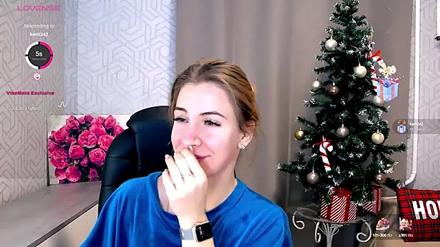 Snapshot of Naughty__Megan chatting on 01/14/25, 04:15 Naughty Megan online show from 01/14/25, 04:15