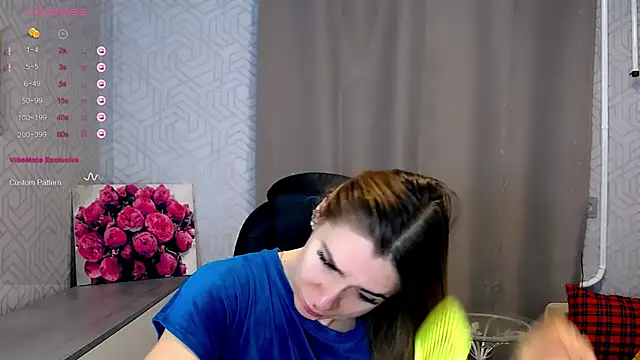 Snapshot of Naughty__Megan chatting on 01/27/25, 04:52 Naughty Megan online show from 01/27/25, 04:52