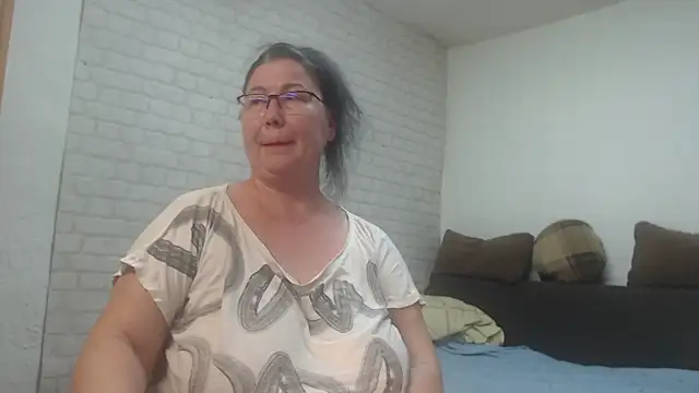 EmmaSquirt online show from 02/16/26, 08:27