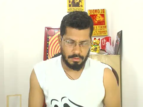 Snapshot of MikeRiverx chatting on 06/15/26, 01:46 MikeRiverx online show from 06/15/26, 01:46
