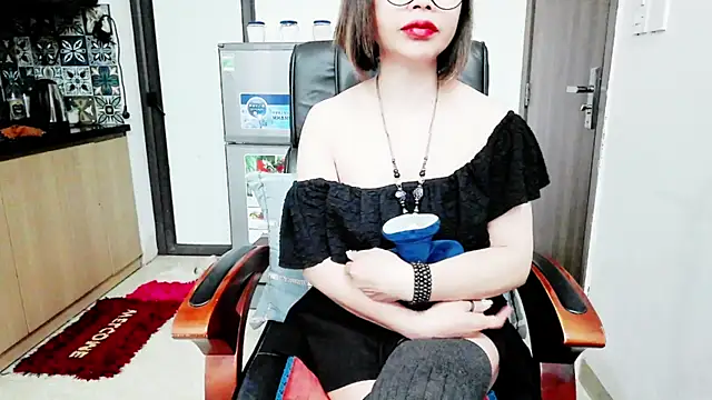 Miu-Le online show from 11/21/25, 06:39