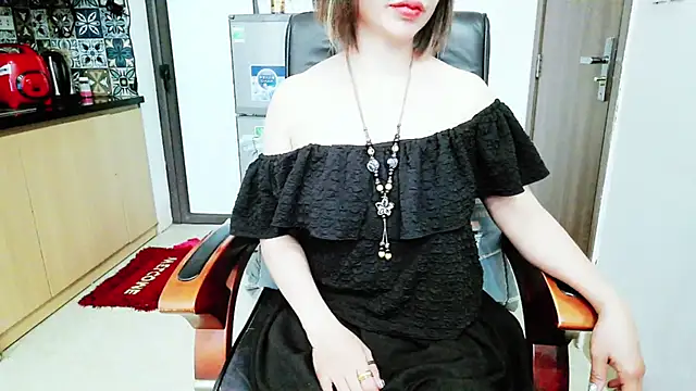 Miu-Le online show from 11/23/25, 06:57