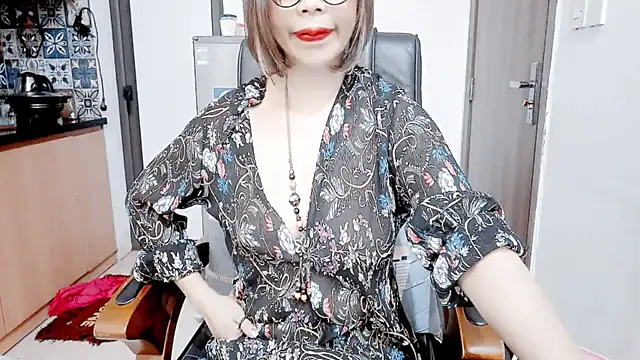 Miu-Le online show from 12/18/25, 08:09