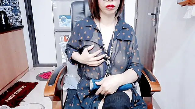 Miu-Le online show from 01/13/26, 07:19