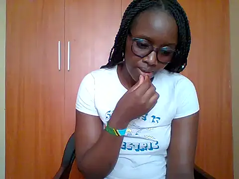 sexy darleen23 online show from 05/20/26, 12:33