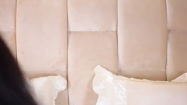 Snapshot of KiraKayleigh1 chatting on 10/05/25, 11:13 KiraKayleigh1 online show from 10/05/25, 11:13