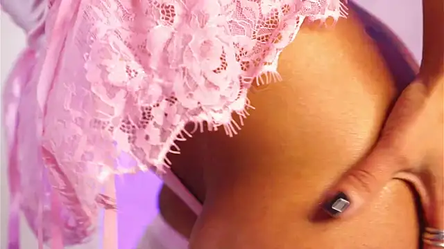 ClaraHazel online show from 11/05/25, 06:24