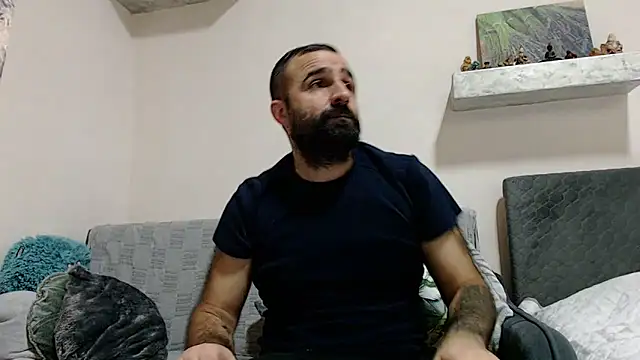 Snapshot of ivat80 chatting on 12/12/24, 02:55 ivat80 online show from 12/12/24, 02:55