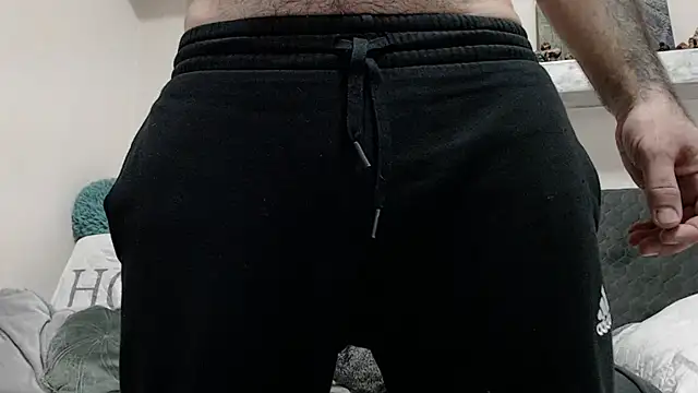 Snapshot of ivat80 chatting on 12/24/24, 11:06 ivat80 online show from 12/24/24, 11:06