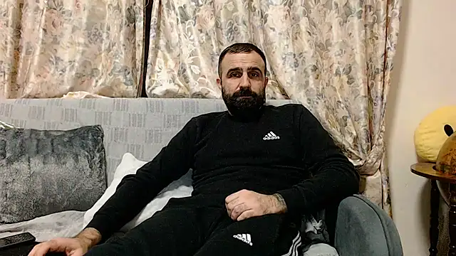 Snapshot of ivat80 chatting on 02/24/25, 05:20 ivat80 online show from 02/24/25, 05:20