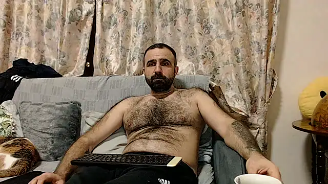 Snapshot of ivat80 chatting on 02/27/25, 04:32 ivat80 online show from 02/27/25, 04:32