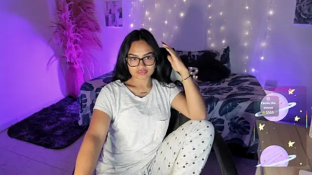 Riana Kean online show from 02/08/26, 08:18