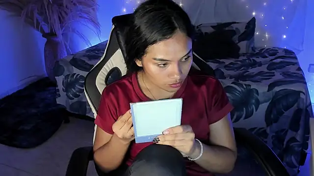 Riana Kean online show from 04/15/26, 01:45