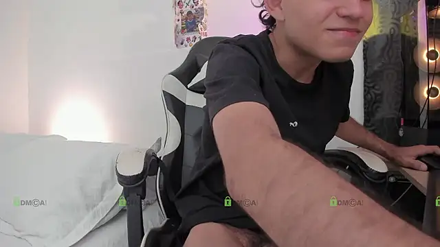 Snapshot of ronaldmq20 chatting on 01/12/26, 01:00 ronaldmq20 online show from 01/12/26, 01:00