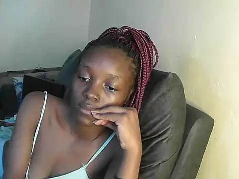 petite clara24 online show from 02/22/25, 10:18