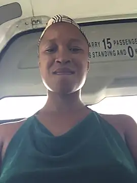 Snapshot of Amazingboodie chatting on 01/10/25, 01:52 Amazingboodie online show from 01/10/25, 01:52