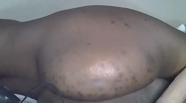 Snapshot of weusi12wetu chatting on 02/28/25, 01:37 weusi12wetu online show from 02/28/25, 01:37