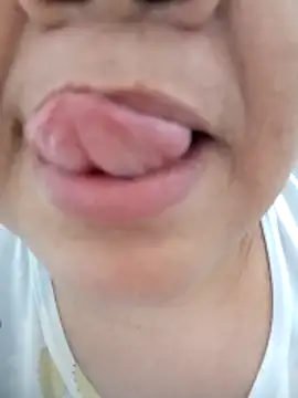 Snapshot of Shanttal0272 chatting on 01/27/25, 06:09 Shanttal0272 online show from 01/27/25, 06:09