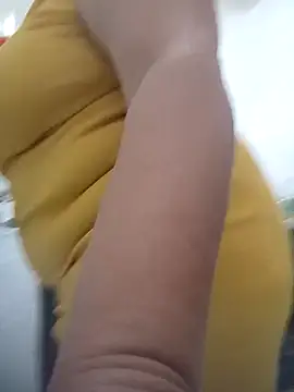 Snapshot of Shanttal0272 chatting on 02/22/25, 02:28 Shanttal0272 online show from 02/22/25, 02:28