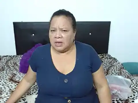 Snapshot of Shanttal0272 chatting on 03/09/25, 05:22 Shanttal0272 online show from 03/09/25, 05:22