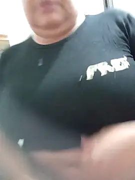 Snapshot of Shanttal0272 chatting on 09/17/25, 02:52 Shanttal0272 online show from 09/17/25, 02:52