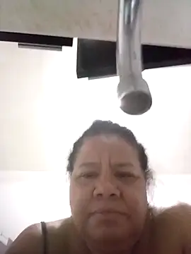 Snapshot of Shanttal0272 chatting on 09/20/25, 12:39 Shanttal0272 online show from 09/20/25, 12:39