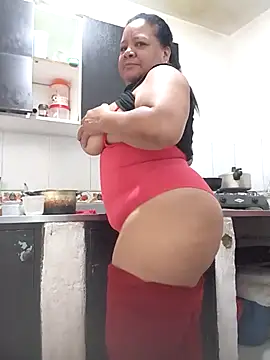 Snapshot of Shanttal0272 chatting on 10/16/25, 02:18 Shanttal0272 online show from 10/16/25, 02:18