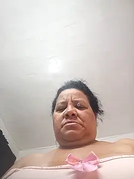 Snapshot of Shanttal0272 chatting on 12/04/25, 02:54 Shanttal0272 online show from 12/04/25, 02:54