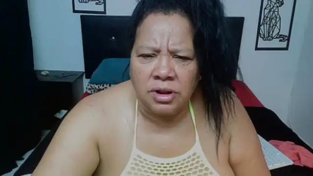 Snapshot of Shanttal0272 chatting on 12/04/25, 02:59 Shanttal0272 online show from 12/04/25, 02:59