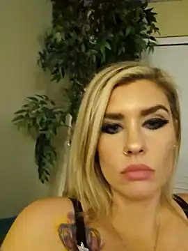 ellieconradxo online show from 12/13/24, 08:09