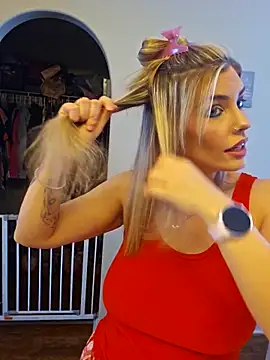 ellieconradxo online show from 12/15/25, 04:44