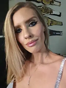 Snapshot of ellieconradxo chatting on 07/27/26, 04:58 ellieconradxo online show from 07/27/26, 04:58