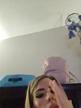 Snapshot of ellieconradxo chatting on 08/01/26, 03:39 ellieconradxo online show from 08/01/26, 03:39