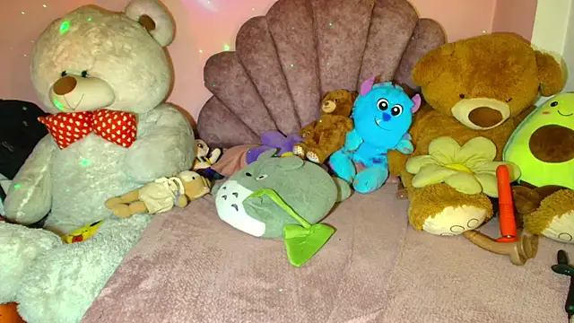 Pocahontascute 33 online show from 02/15/26, 10:50