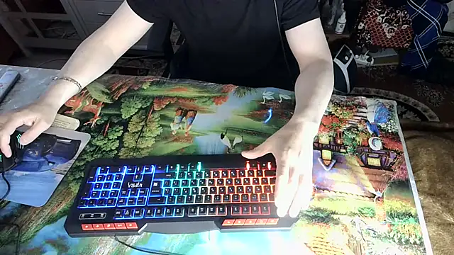 Snapshot of oleg1984 chatting on 09/14/25, 05:45 oleg1984 online show from 09/14/25, 05:45