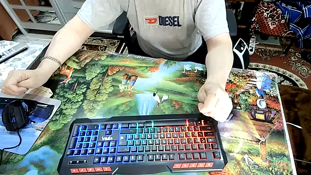 Snapshot of oleg1984 chatting on 10/01/25, 04:57 oleg1984 online show from 10/01/25, 04:57